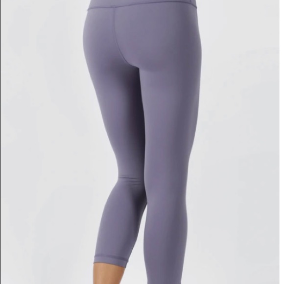 LUX High waisted capris Sz Large. These are in excellent condition see details. - Picture 3 of 8